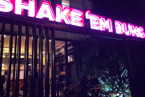 Shake ‘em Buns, Da Nang